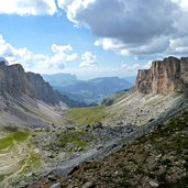 chedultal dahinter seiser alm und schlern