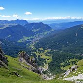 seceda blick auf seiser alm und unteres groedental mit st ulrich