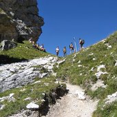 wanderer am weg zur stevia huette