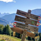 Vista sulla Val Gardena segnavia