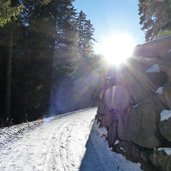 weg pufler schlucht pufels seiseralm schnee winter sonne