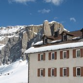 Skigebiet Sellaronda Sellarunde Sellajoch Passo Sella Sellajochhaus