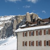 Skigebiet Sellaronda Sellarunde Sellajoch Passo Sella Sellajochhaus