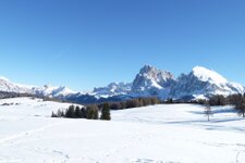seiser alm winter langkofelgruppe mit plattkofel