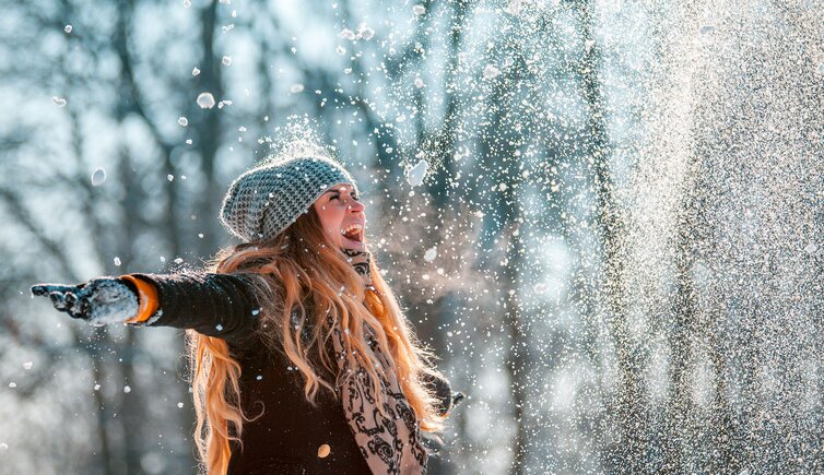 Adobe Stock shortstay winter person schnee