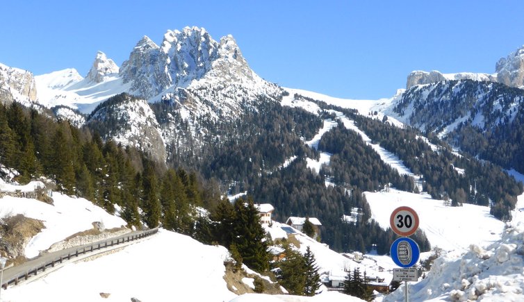 RS blick von daunei richtung cir spitzen und groedner joch winter