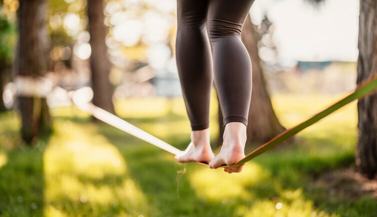 RS Adobe Stock slackline