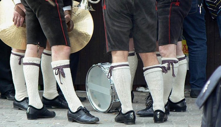 Traubenfest meran musikanten tracht schlagzeug ed P